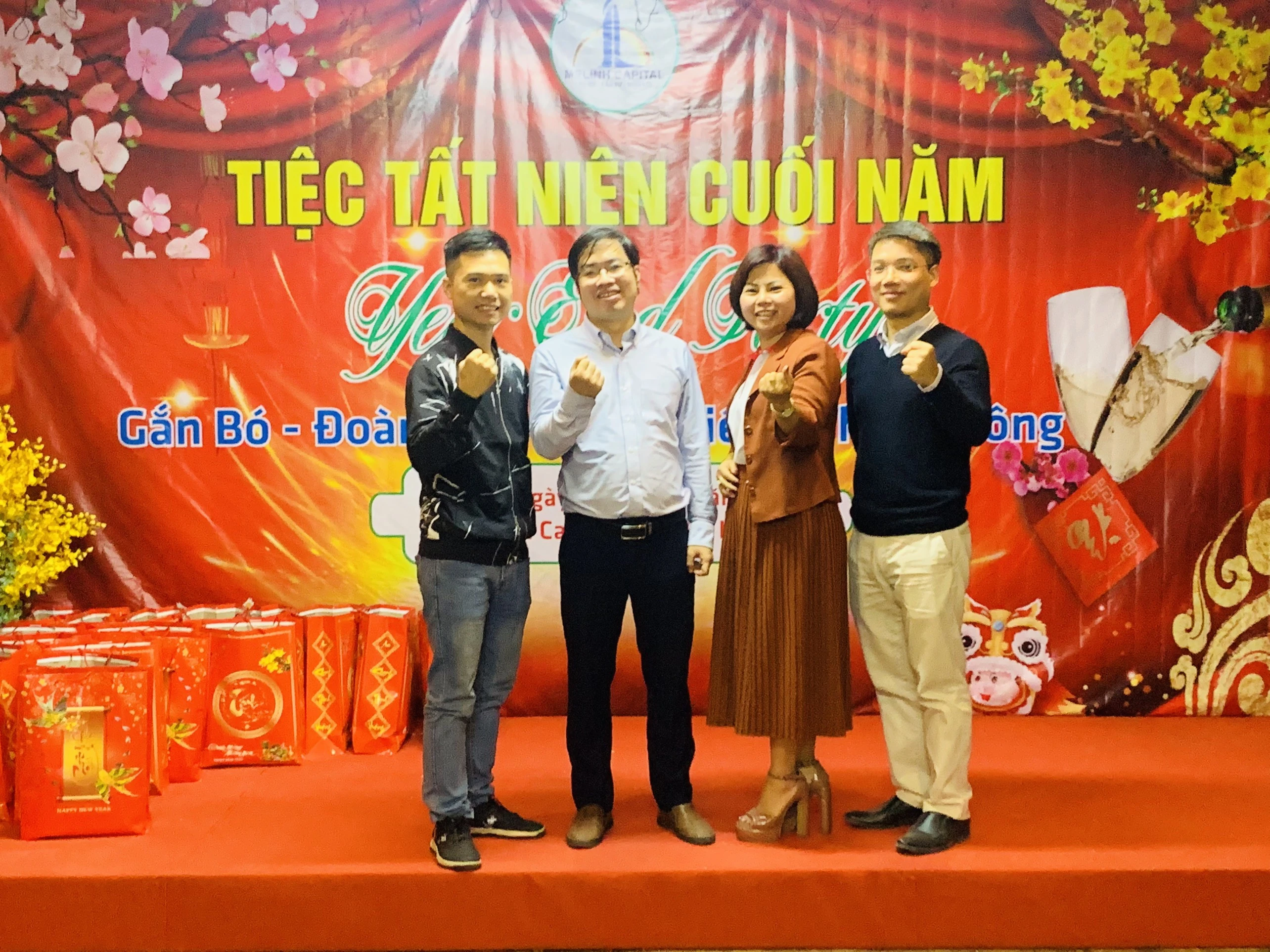 TỔ CHỨC TIỆC TẤT NIÊN, TIỆC CUỐI NĂM CHO CÔNG TY